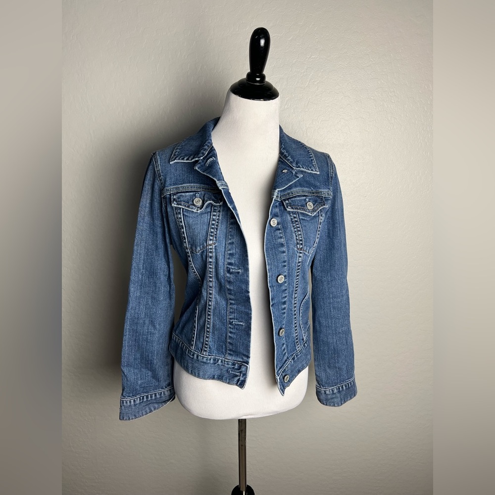 GAP Icon Women's Jean Jacket
